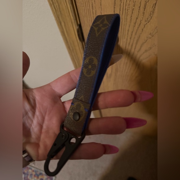 Louis Vuitton Blue and Brown Key Holder - Picture 1 of 5